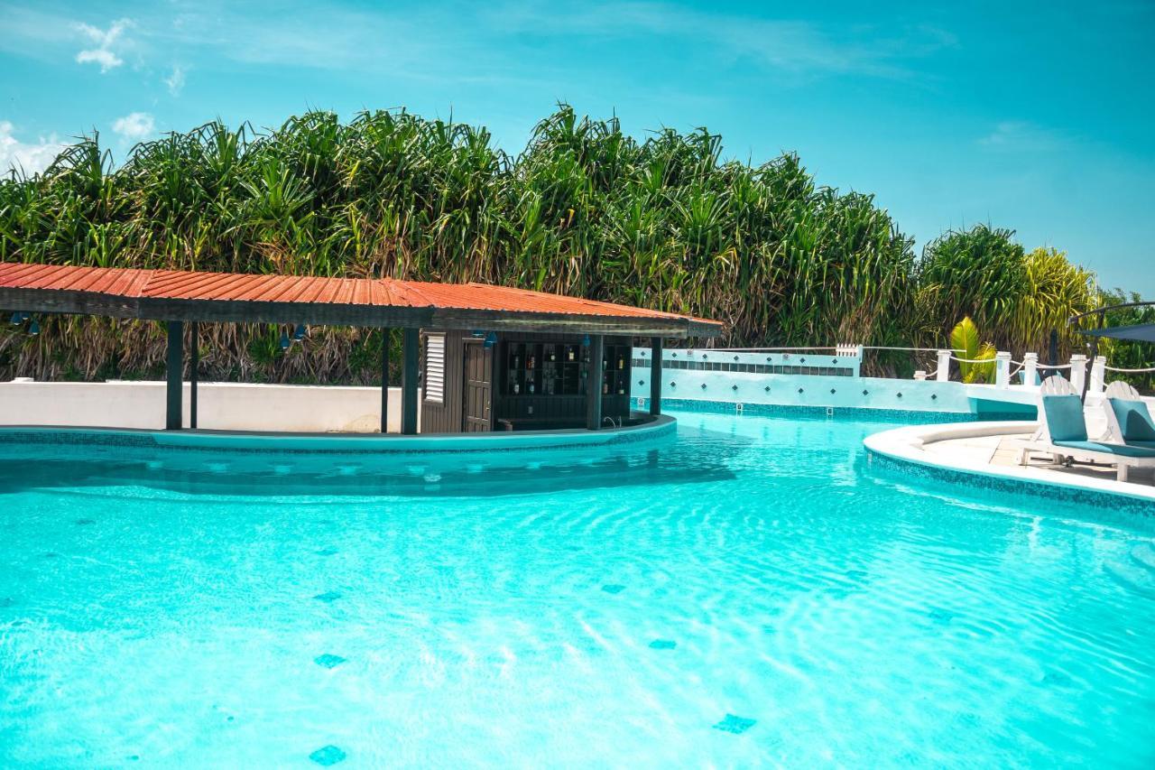 Best Western Grand Baymen Gardens San Pedro  Luaran gambar