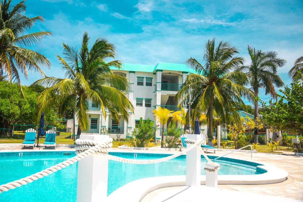 Best Western Grand Baymen Gardens San Pedro  Luaran gambar