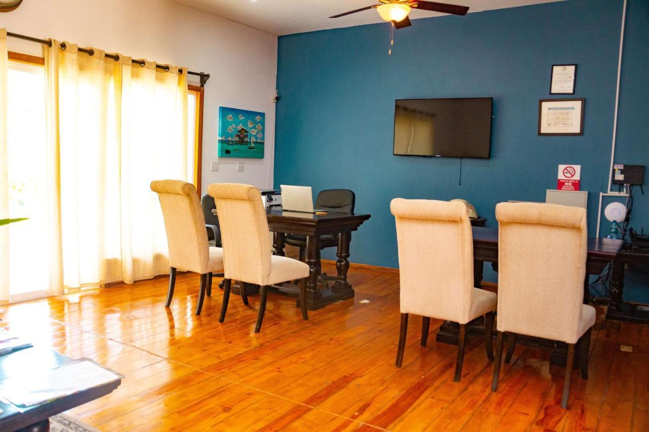 Best Western Grand Baymen Gardens San Pedro  Luaran gambar