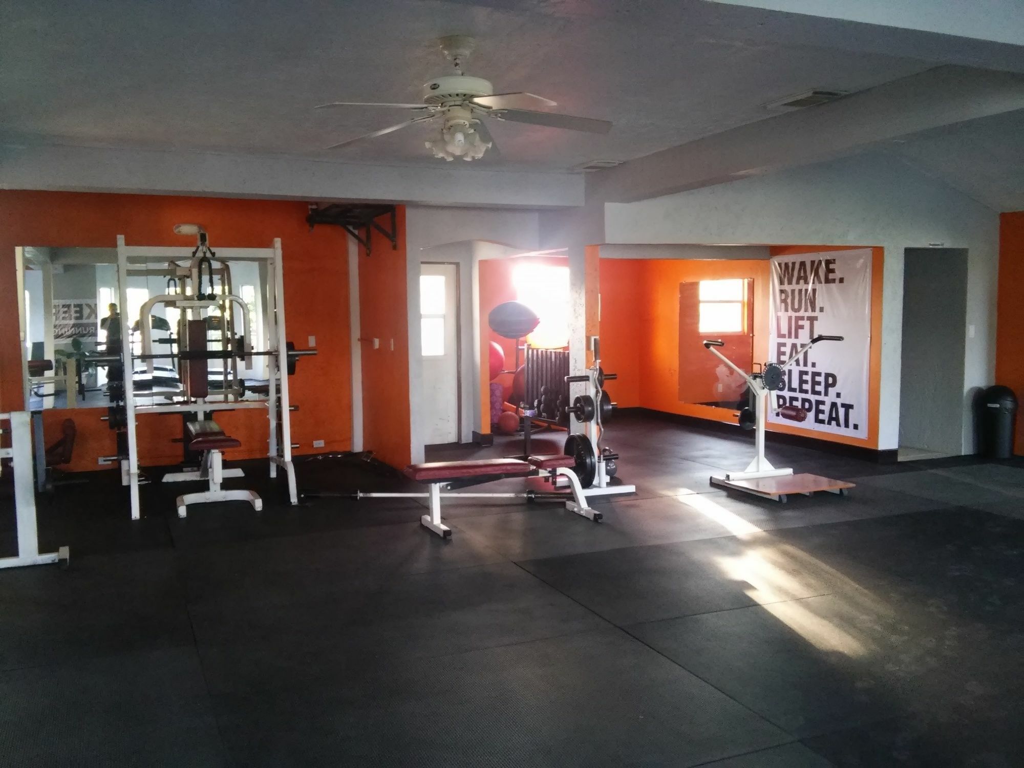 Best Western Grand Baymen Gardens San Pedro  Luaran gambar